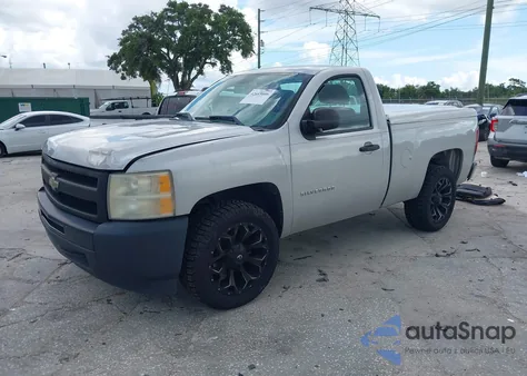 2010 Chevrolet Silverado 1500 Work Truck z USA, uszkodzony, nr VIN 1GCPCPEX8AZ296404
